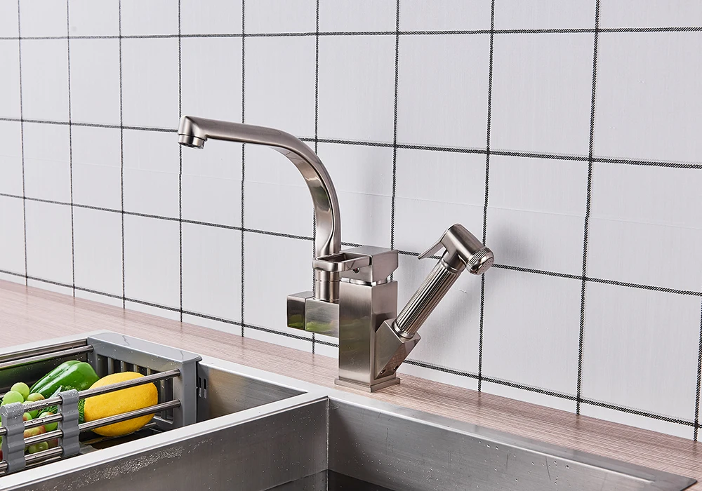 Хромированный кран для кухонной раковины черного цвета с поворотом на 360 градусов, кран для раковины с одной ручкой