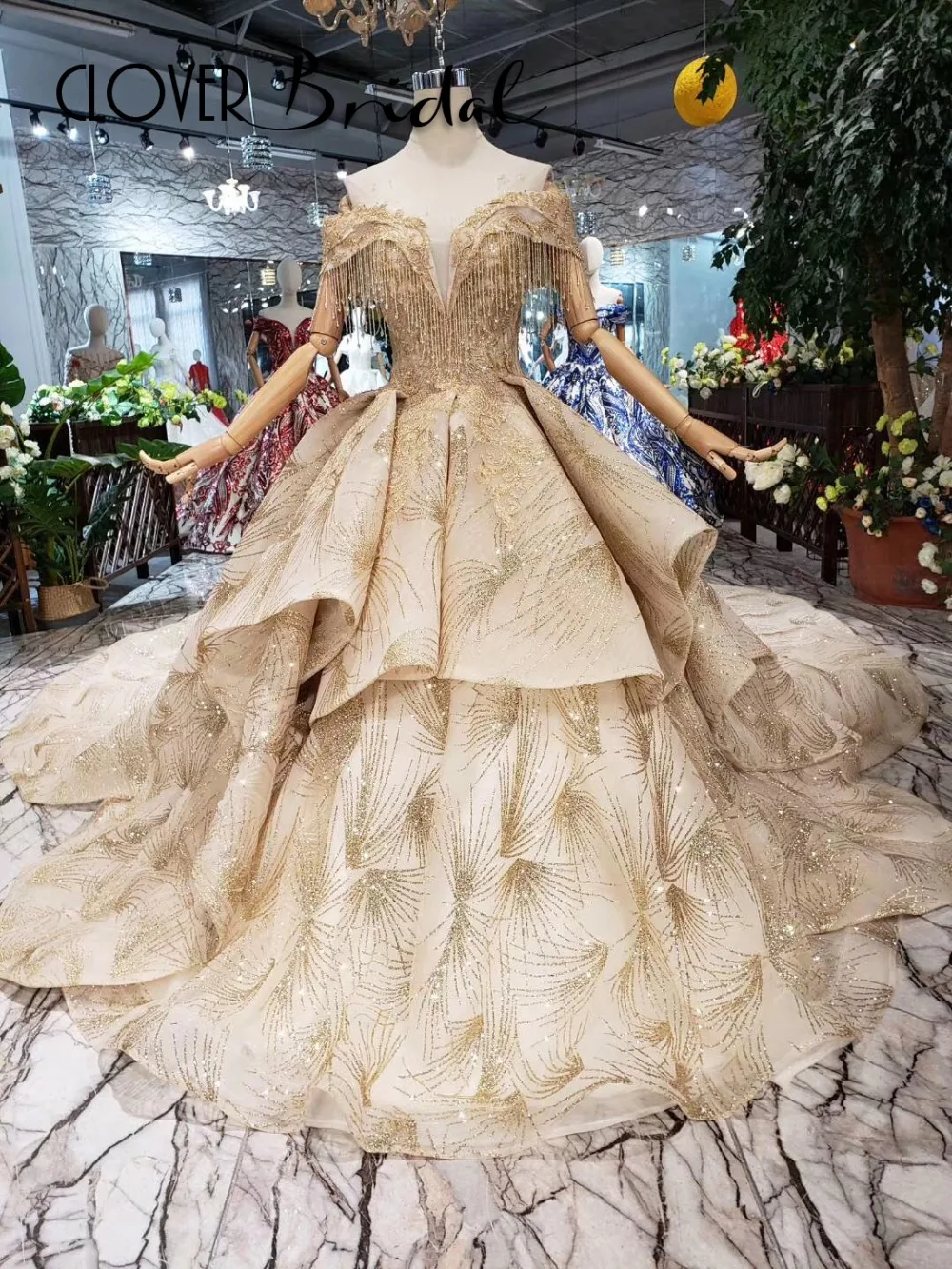 

CloverBridal Middle East style beaded tassels incredible advanced glitter net Lace gold wedding dress 2019 latest luxury