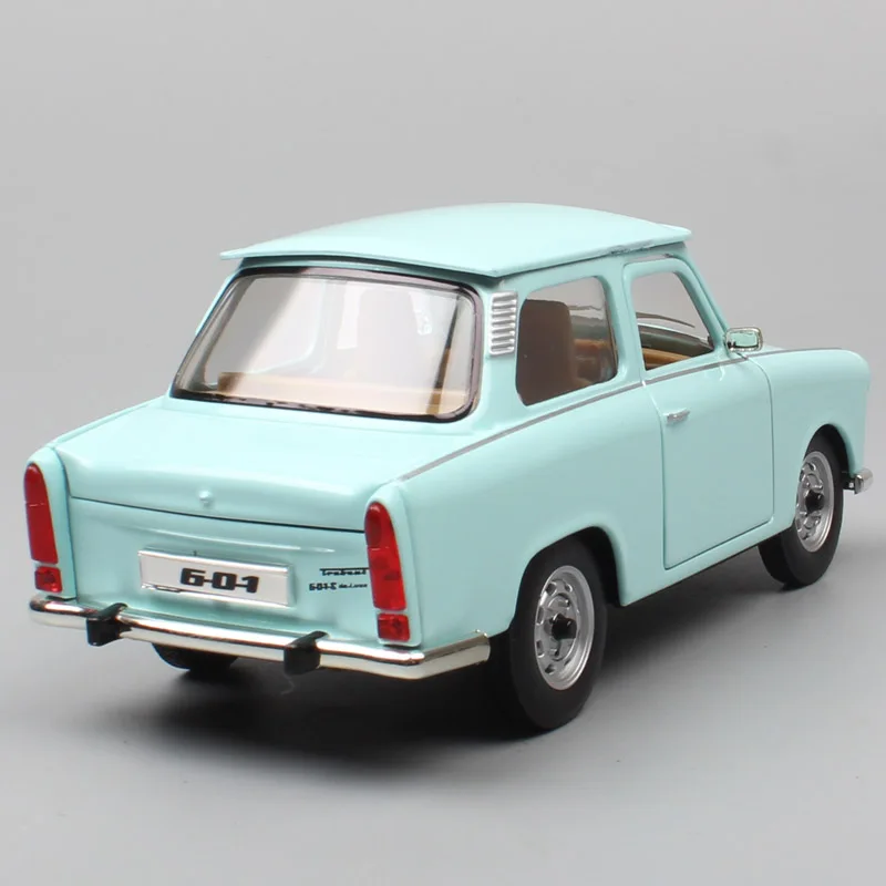 Kid's 1 24 классический винтажный немецкий DDR The Trabant 601 S P601 Trabbi DeLuxe 1966 литье под давлением масштабная модель Машинки Игрушки Миниатюрные модели