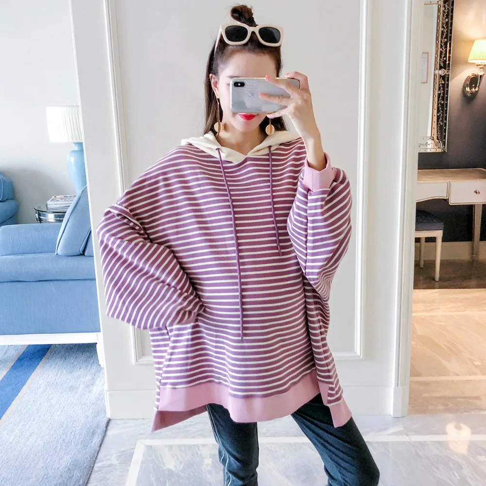 Pregnant women wearing sweater 2018 autumn fashion wild maternity dress large size striped long-sleeved shirt hoodie
Pregnant women wearing sweater 2018 autumn fashion wild maternity dress large size striped long-sleeved shirt hoodie