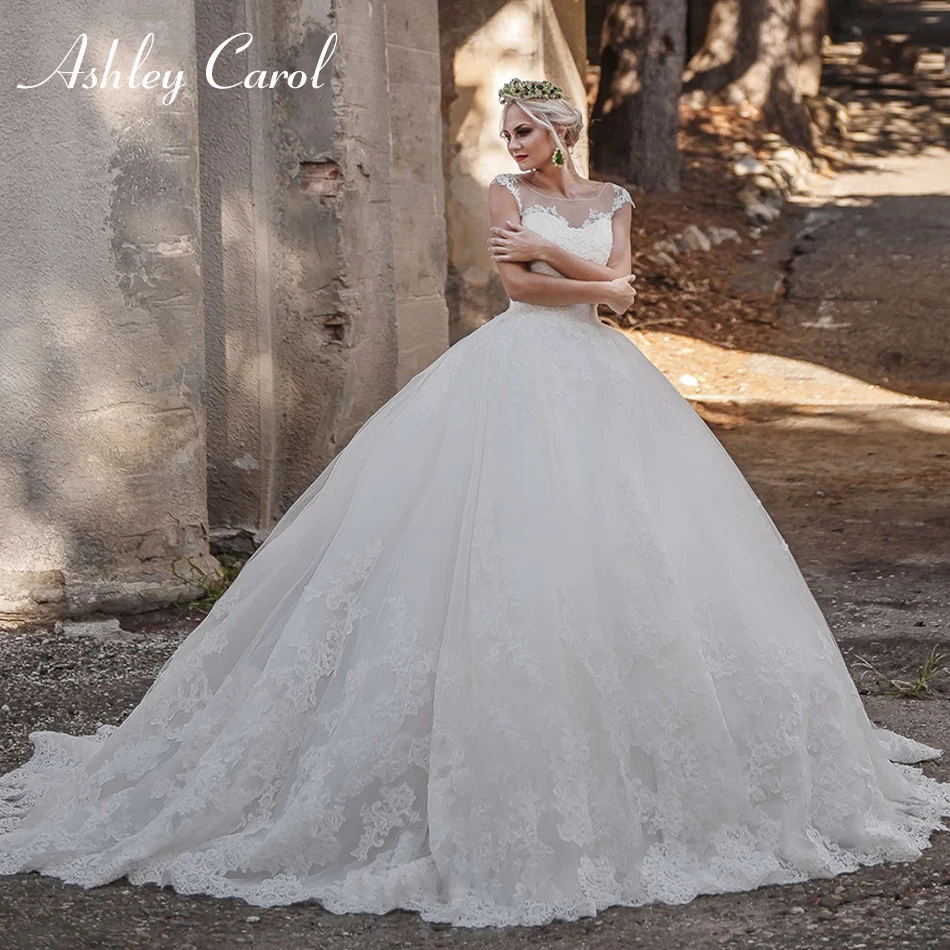 

Ashley Carol Sexy Scoop Short Princess Ball Gown Wedding Dress 2019 Elegant Off the Shoulder Bride Dresses Vintage Wedding Gowns