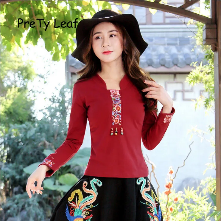 

2019 ethnic style embroidery long-sleeved t-shirt