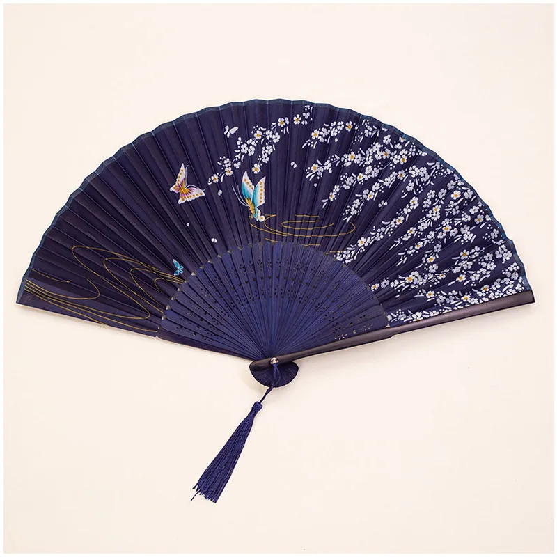 Китайский Японский ретро Складной вентилятор Классический танец Свадебная вечеринка Декоративный вентилятор Ручной пластиковый хвостовик вентилятор - Цвет: Светло-зеленый