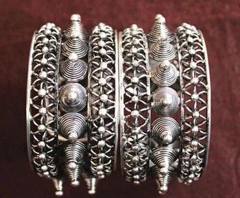 

LL<<< 2PC National characteristics Handmade Miao Silver Bracelet