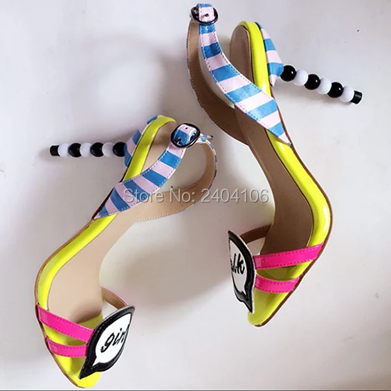 

Chic Sweet Ladies Runway Shoes Mixed Colors Embroidered Letters Stiletto Sandalen Back Strap Beading High Heel Summer Sandals