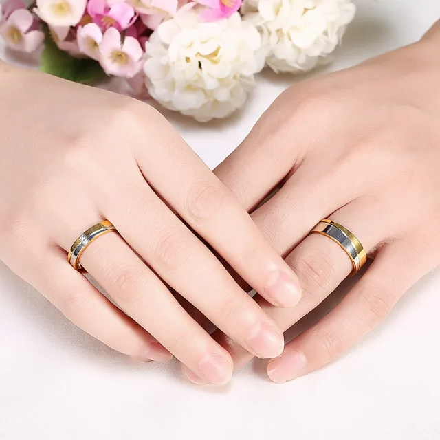 Couple Rings For Women Men Fashion Stainless Steel Gold colour Engagement Jewelry Zircon Crystal Anillos Female 1pcs Never Fade