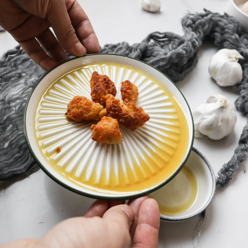 

Filter Oil Plate Ceramic Sauce Separation Tray Japanese Style Pastry Dish Round Shape Drain Oil Fries Food Pan Fast Food Tray