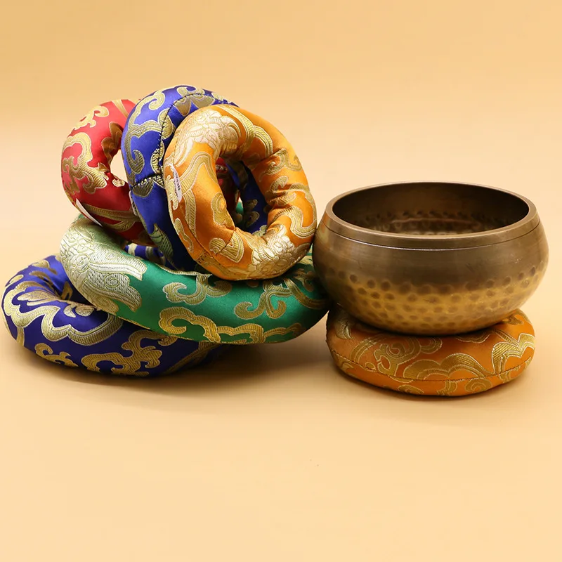 

Nepal Handmade Singing Bowl Mat Hot Coffee Pot Mat Cloth Craft Figurines Round Shape Desktop Insulation Pad Buddhist Temple Use