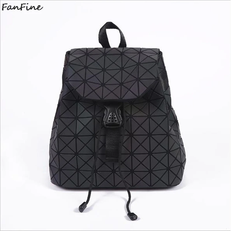 

FanFine Luminous Backpack Women 3D Geometric Lattice Drawstring Backpacks Holographic ladies Korean manufacturers bag