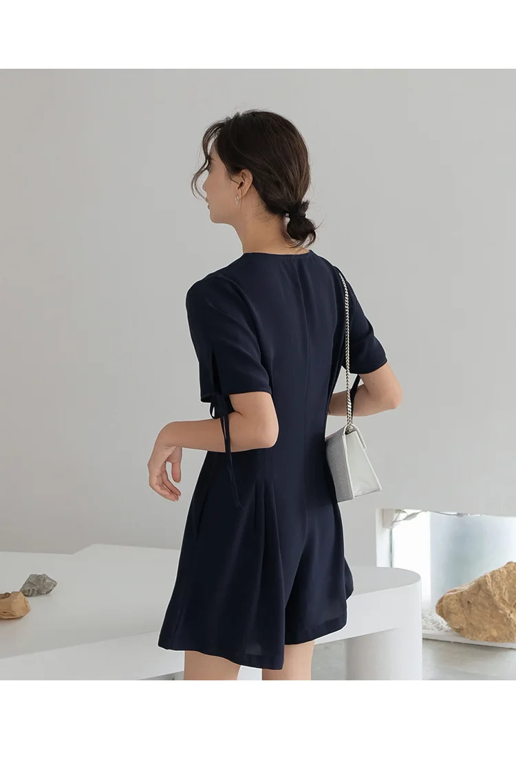 Summer new temperament leisure high waist slimming wide leg pants chiffon V collar waist short jumpsuit women 6203