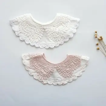 

Newest Cute Baby Girls Infant Lace Bib Beautiful Fake Collar Flower Bib Retro Saliva Towel Burp Cloths