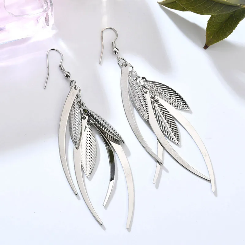 

Personality, wild fashion, exaggerated Baroque multi-level retro style, metal multilayer fringed temperament long earrings