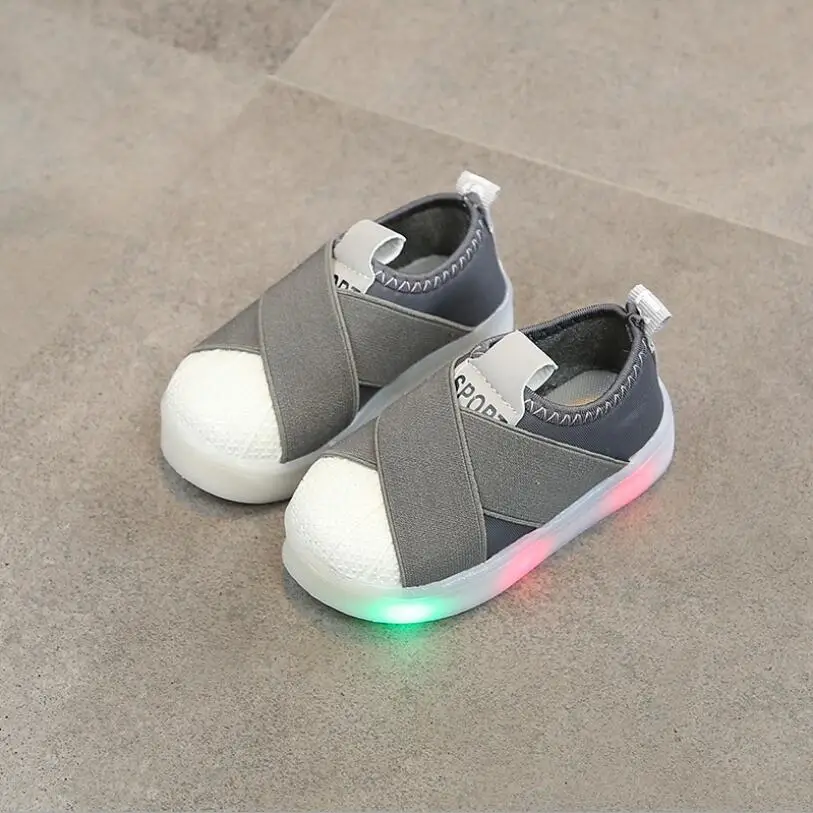 All seasons LED lighted comfortable kids shoes footwear classic hot sales European girls boys sneakers flash children sneakers All seasons LED lighted comfortable kids shoes footwear classic hot sales European girls boys sneakers flash children sneakers