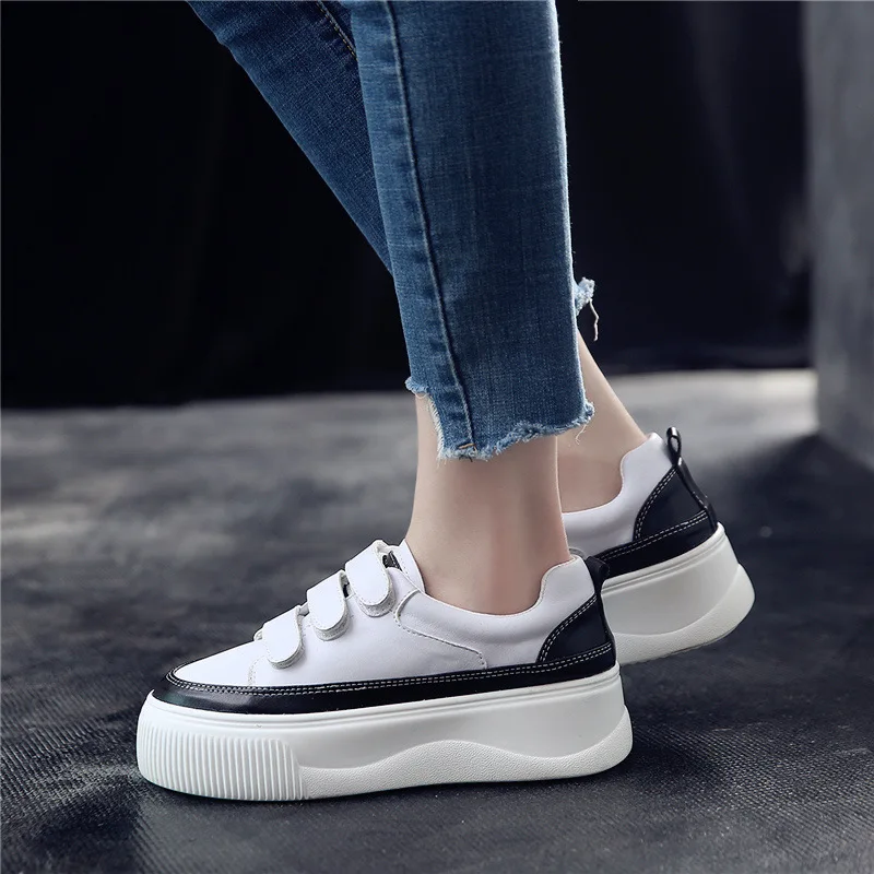 

2018 autumn new fashion simple color matching platform casual shoes women comfortable breathable flat shoes.