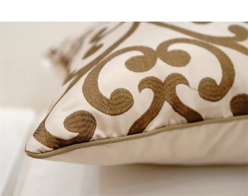 Cushion23