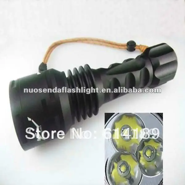 

TrustFire TR-DF003 3xCREE XML T6 3000LM 100m Waterproof Memory 5-Mode LED Diving Flashlight (2x26650)
