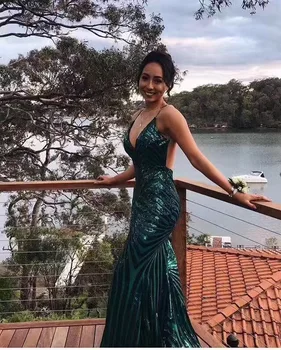 

High Quality Sexy Women V-Neck Backless A-Line Rayon Bandage Simple Elegant Homecoming Evening Party Dress