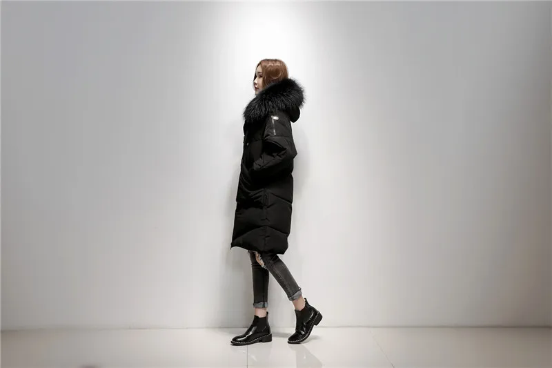 2019 женское белое пуховое пальто, модная Длинная Верхняя одежда в полоску, плотное теплое пальто с большим мехом, куртка на молнии с