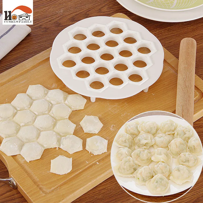 Пельменница с пельменями. Формочка для пельменей. Диаметр 25,5см. Пельменница с пельменями. Приспособление для лепки пельменей.