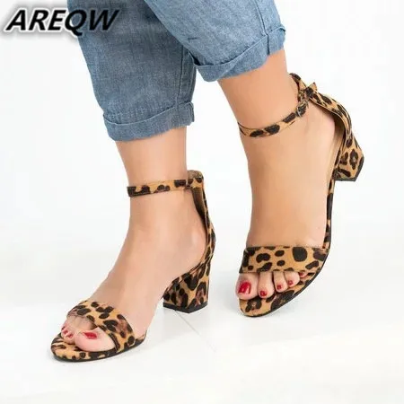 

2019 Summer New Solid Color Low Heel Buckle Ladies Large Size Sandals 35-43 Sexy Leopard Banquet Dress Shoes
