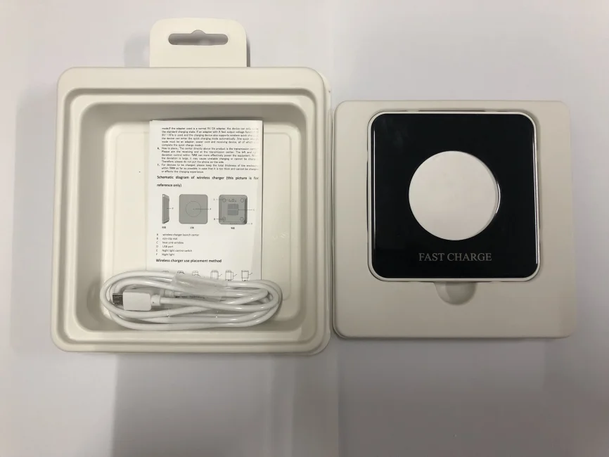 2019 New Style ibration sence led light ,night light ,desk lam with wireless charger function for iphone X,XS,XR,XS max.