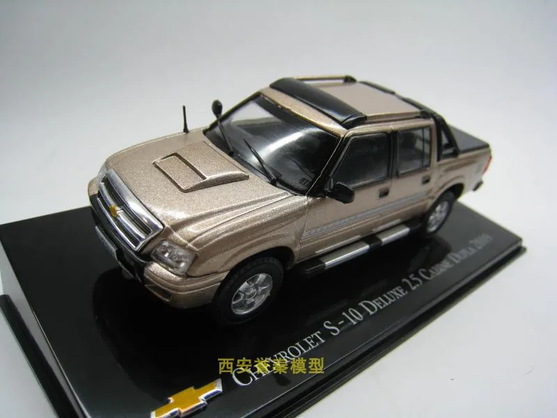 I XO 1:43 CHEVROLET S10 DELUXE 2,5 сплав модель автомобиля литая под давлением металлические игрушки подарок на день рождения для детей мальчиков