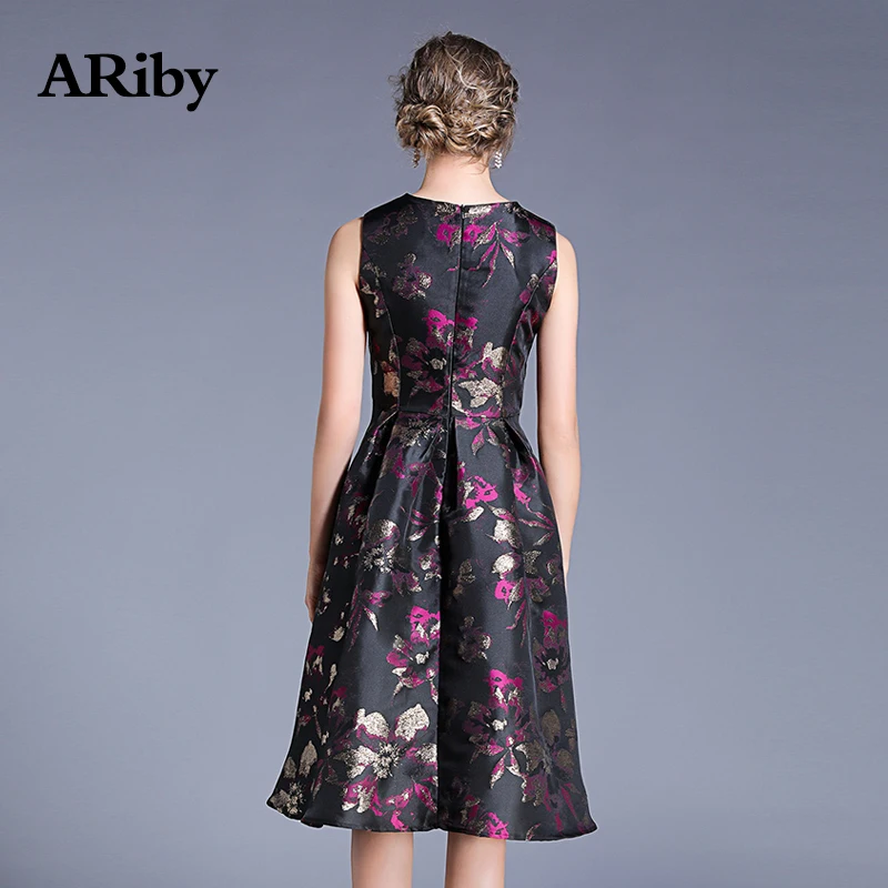 Plus Size Maxi Party Dress 2019 Summer New Fashion Vintage Women Temperament Printed Sleeveless Dress Ball Gown O-Collar Dress