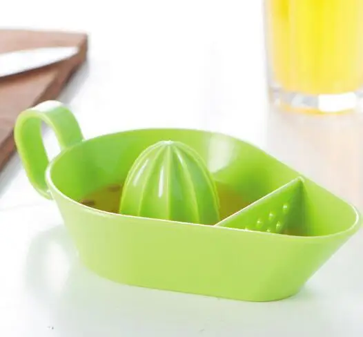 

Citrus Lemon Orange Juicer Manual Hand Squeezer Manual Press and Twist Juicer is Easy-To-Use, BPA Free