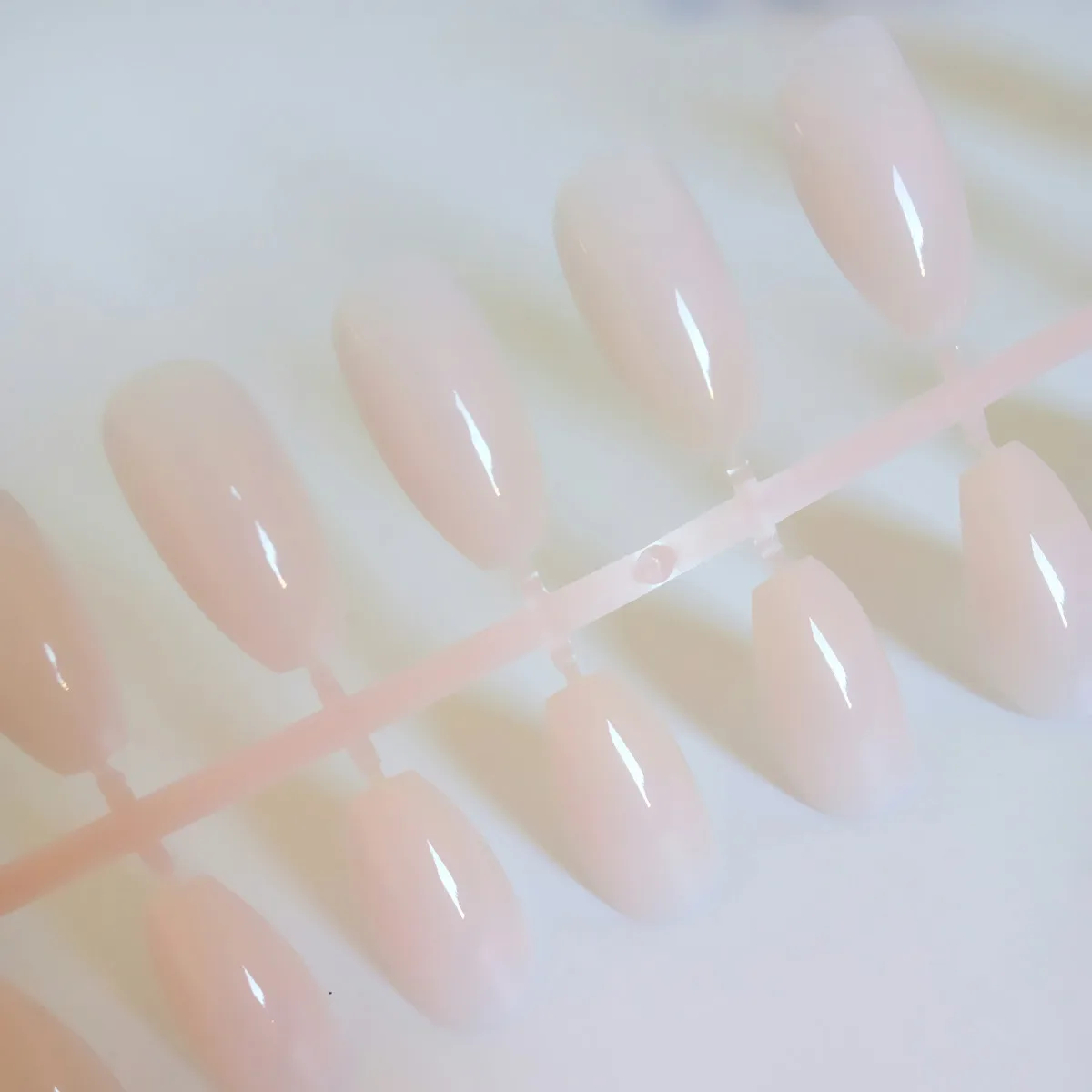 

24Pcs Natural Pink Flat Fake Nails Short Stiletto Nail False Coffin Nails DIY Nail Design Color Tree Full Cover Manicure Tip