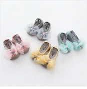 Новорожденный Цветочные носки платье-пачка с бантом для маленьких девочек; теплые носки с цветами и жемчугом с оборками кружевные носки принцессы малышей короткие носки Однотонная одежда на осень