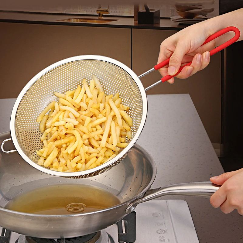 

1Pc Large Stainless Steel Fine Mesh Food Strainer Colander Wire Filter Mesh with Silicone Handles Foam Gravy Kitchen Skimmer