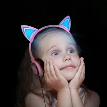 Foldable Flashing Glowing cat ear headphones Gaming Headset Earphone with LED light For PC Laptop Computer Mobile Phone
