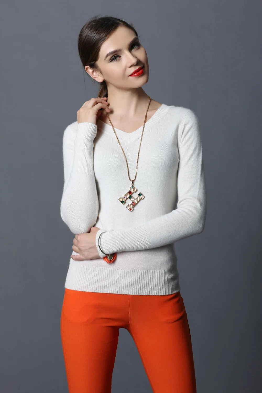 Free Shipping 2014 Autumn and Winter Solid Front And Back V-Neck Sexy Woman New Fashion Brand Elastic Cashmere Sweater Free Shipping 2014 Autumn and Winter Solid Front And Back V-Neck Sexy Woman New Fashion Brand Elastic Cashmere Sweater