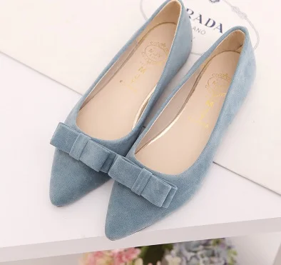 blue bow