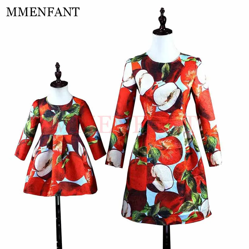 

family matching clothes mother daughter dresses 2017 Autumn Winter party dress red apple printing girls 1 years birthday dress
