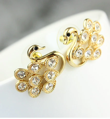 

2014New Fashion Exquisite Korean Unique Cute Cystal Rhinestone Hollow Swan Stud Earrings E2306