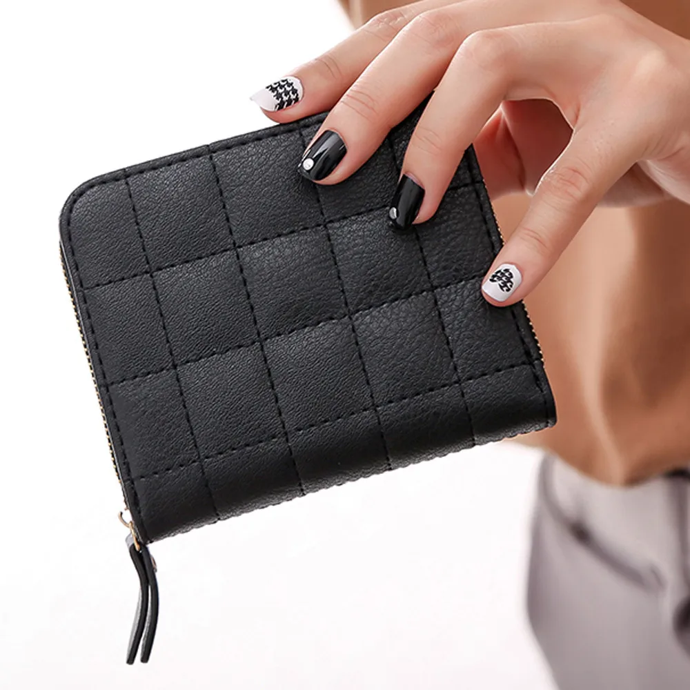 womans small wallet