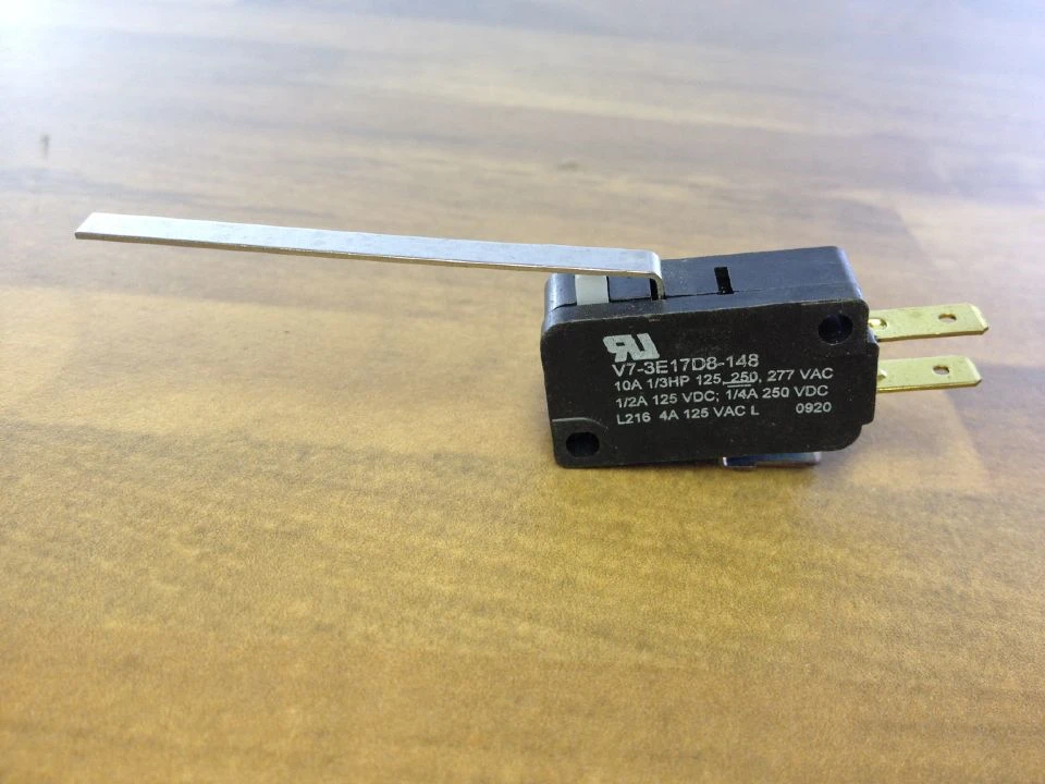 

Original new 100% US import V7-3E17D8-148 stroke micro switch 10A 250V
