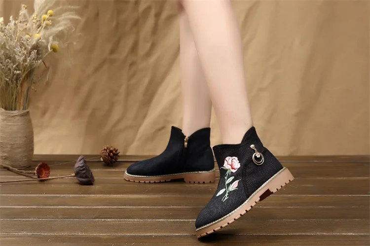 National Women's Boots Embroidered Shoes Autumn Winter Ladies Snow Boots Retro Cotton Fabric Short Plush Boots Shoes Big Size 40 (4)