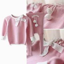 В году Г. Новая весенне-осенняя трикотажная одежда для маленьких девочек Детский свитер и детские штаны комплекты из 2 предметов Милая трикотажная рубашка, пуловер, костюм для малышей