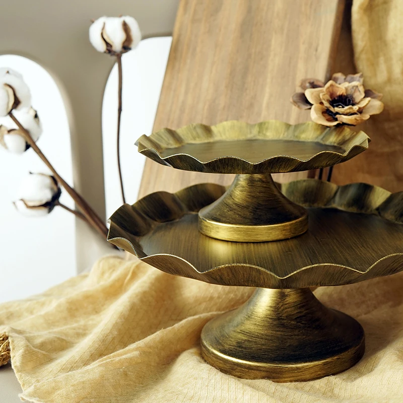  SWEETGO Black gold cake stand metal cake tray vintage black gold tools for cake perfume tray candy 