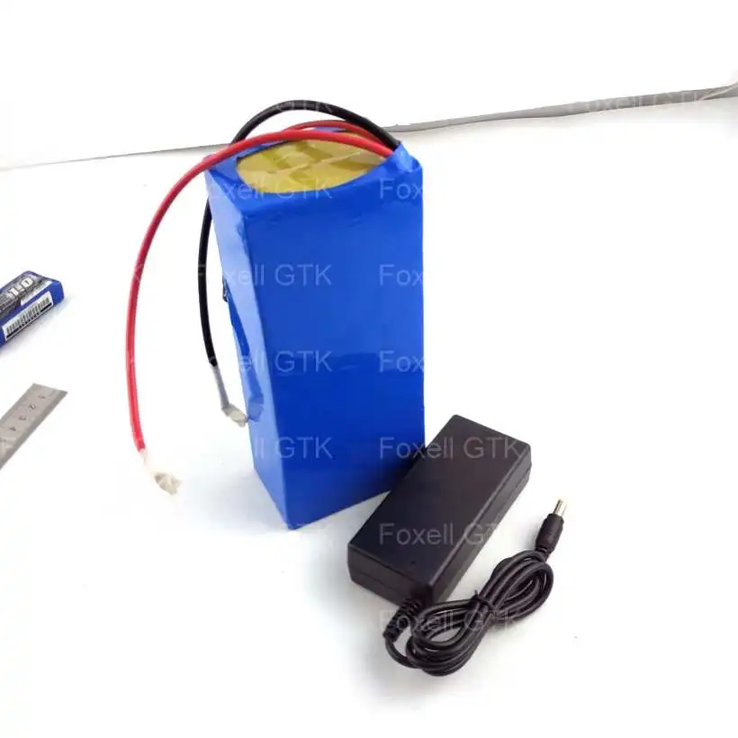 1 pack Customize 12v 30ah batteries 12v bateria litio for 100W 200W UPS batteries plug dc 12v li-ion battery supply + 3A charger (1)