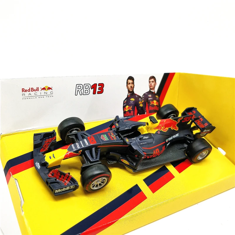Литая Гоночная машина BBurago 1:43 F1 2017 RedBull Team RB13| |