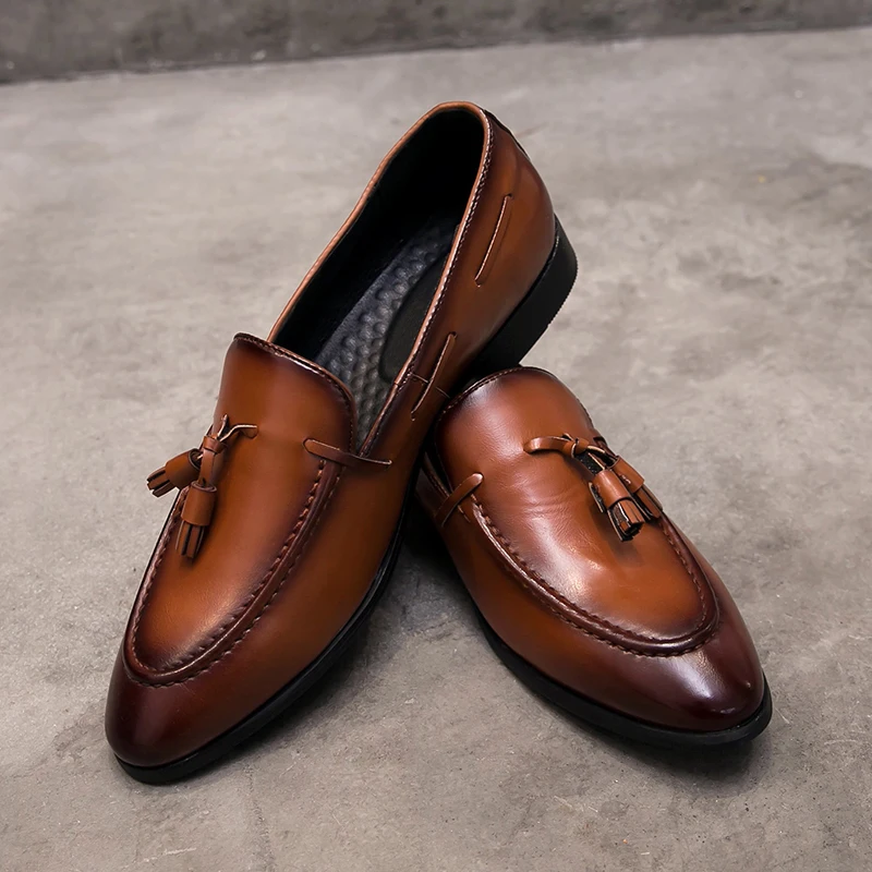 Yomior/модные мужские туфли из высококачественной натуральной кожи с острым носком; Роскошные Дизайнерские повседневные мужские официальные свадебные модельные туфли - Цвет: Коричневый