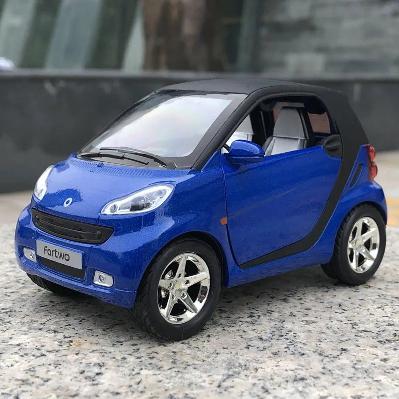 1:32 Smart ForTwo литая под давлением модель автомобиля автомобиль со звуком и светильник детский подарок Машинки Игрушки для детей - Цвет: Blue