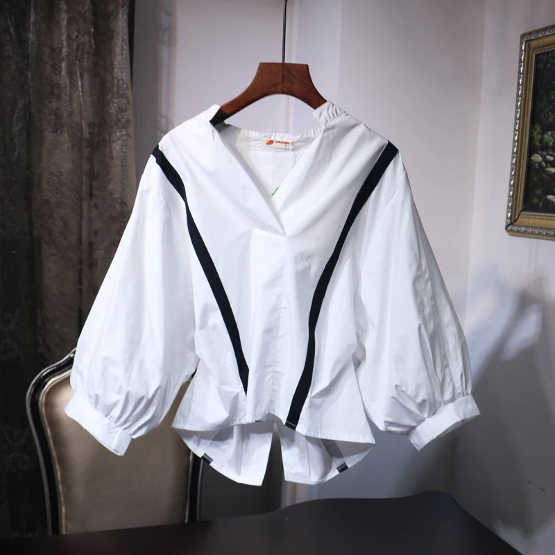 

2019 Summer Korean Cotton Casual Shirts V Collar Loose White Shirts Lantern Sleeve Loose Fake Two Shirts