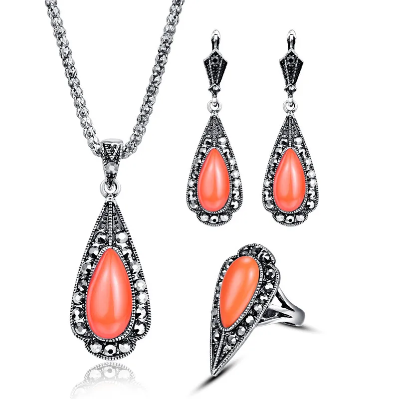 Vintage Coral Jewelry Sets For Women Ethnic Jewel Antique Silver Color Black Crystal Triangle Pendant Necklace Earring Ring Set цена Vintage Coral Jewelry Sets For Women Ethnic Jewel Antique Silver Color Black Crystal Triangle Pendant Necklace Earring Ring Set цены онлайн