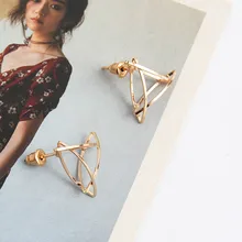 Стереоскопический полый Треугольники, серьги со шпилькой, для Для женщин цвета: золотистый, серебристый Цвет геометрический дешевые хорошее качество Модные украшения EC265