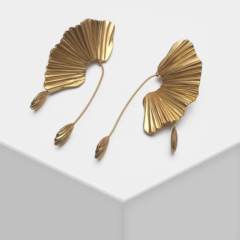 

Sector design retro exaggerated metal drop earrings