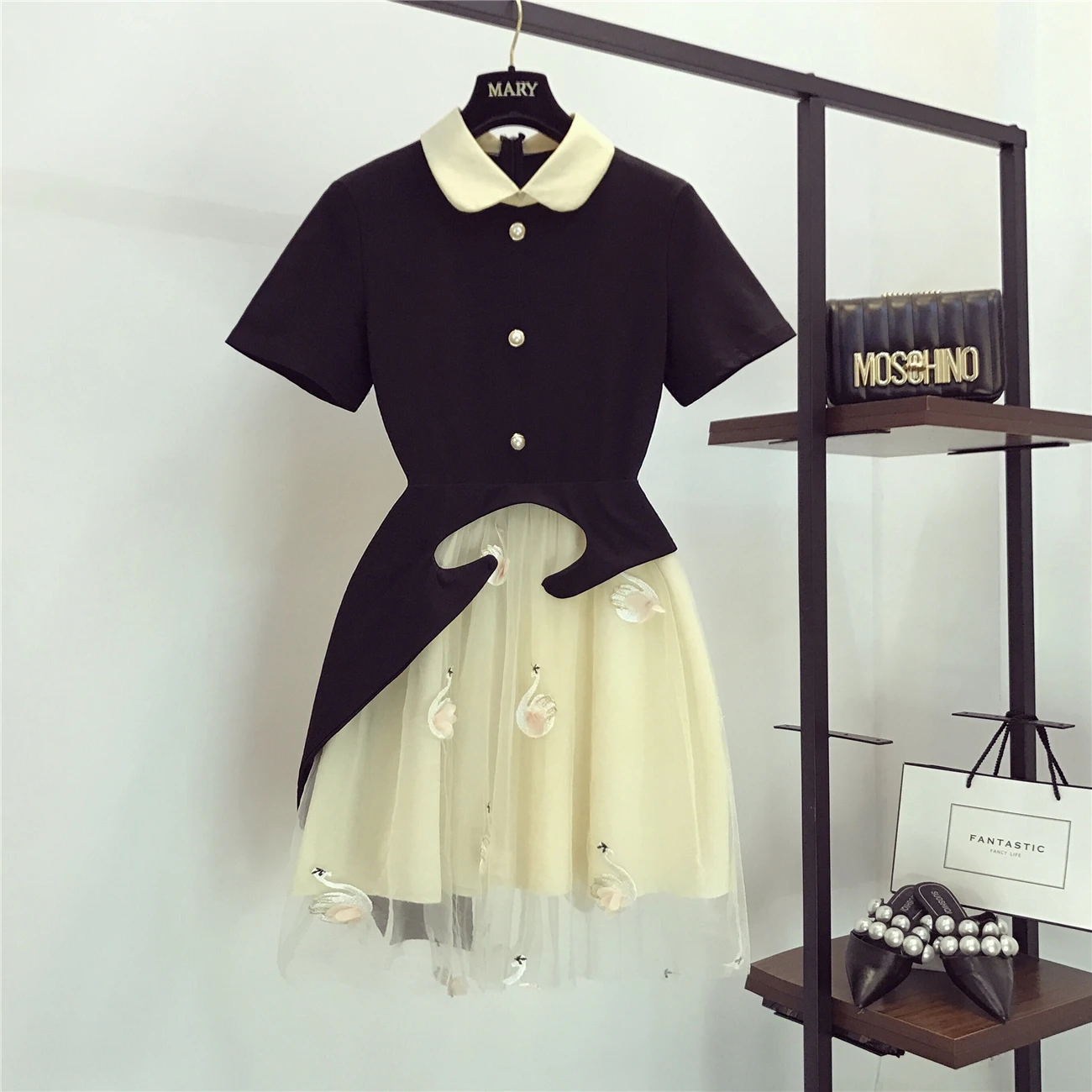 

2019 New Summer Elegant Short Sleeve Dress for Women Patchwork Mesh Swan Embroidery Peter Pan Collar Short A-line Students Dress
